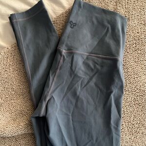 Blue grey Aritzia TNA Action Leggings